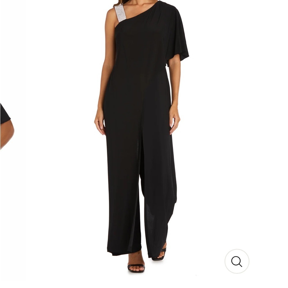 Elegant Black One-Shoulder Jumpsuit